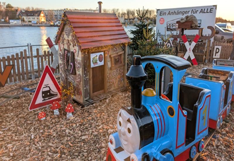 Schiff Ahoi: Lübecks erster Weihnachtsmarkt hat eröffnet!